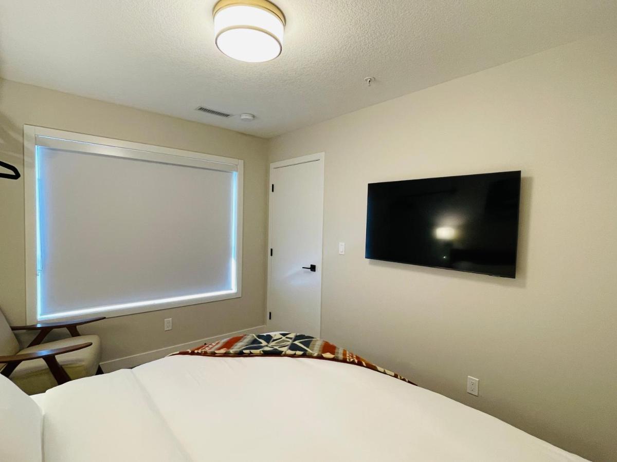 Joe'S Contemporary 2 King Bedrooms Vacation Home In แคนมอร์ ภายนอก รูปภาพ