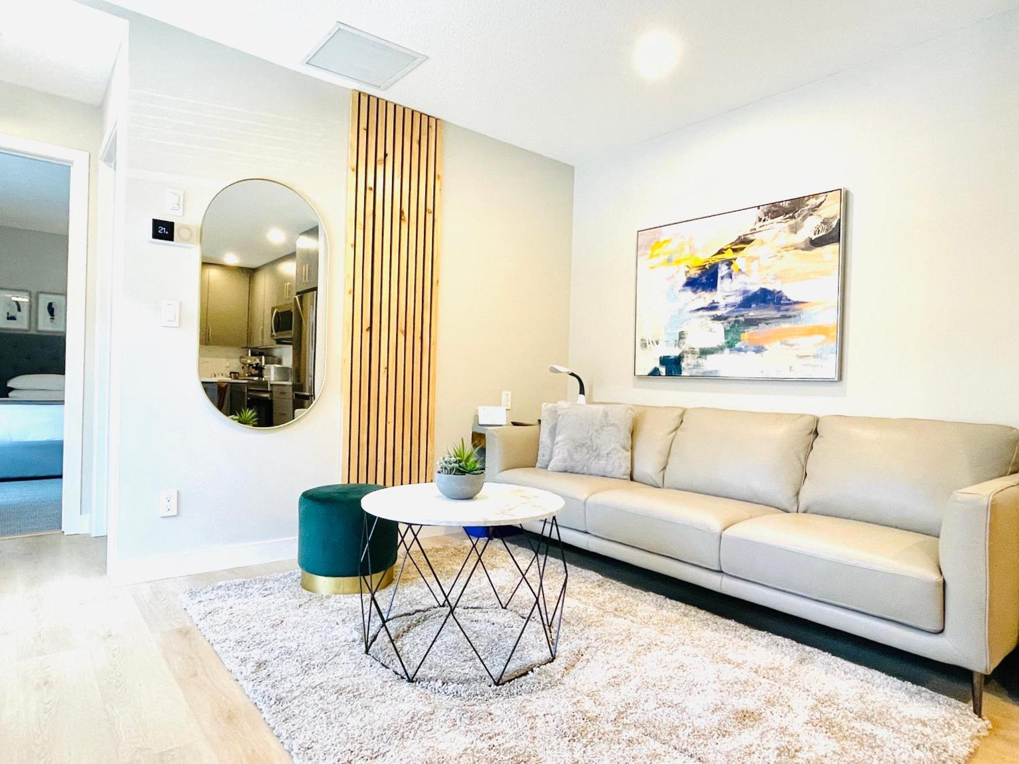 Joe'S Contemporary 2 King Bedrooms Vacation Home In แคนมอร์ ภายนอก รูปภาพ