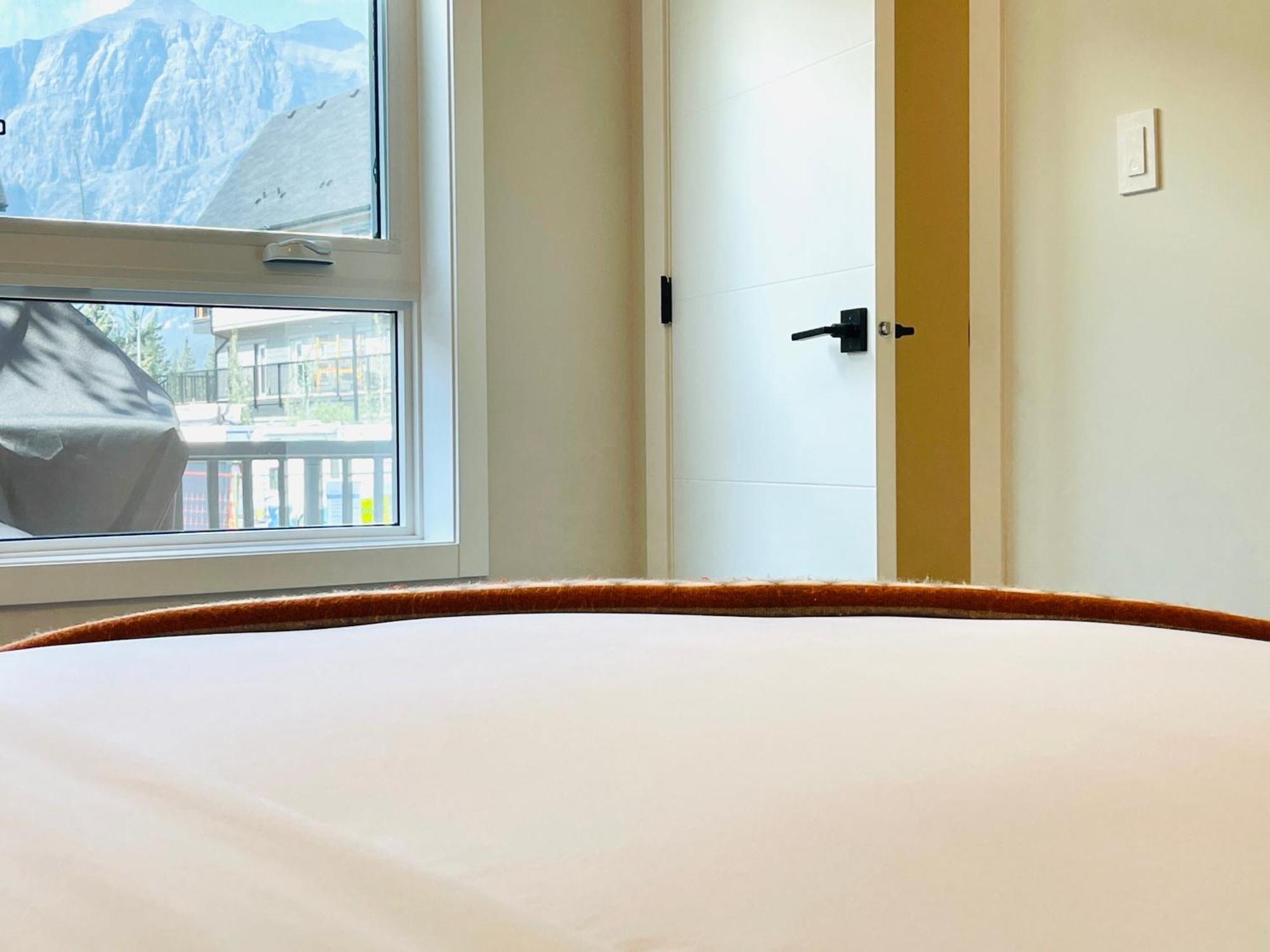 Joe'S Contemporary 2 King Bedrooms Vacation Home In แคนมอร์ ภายนอก รูปภาพ